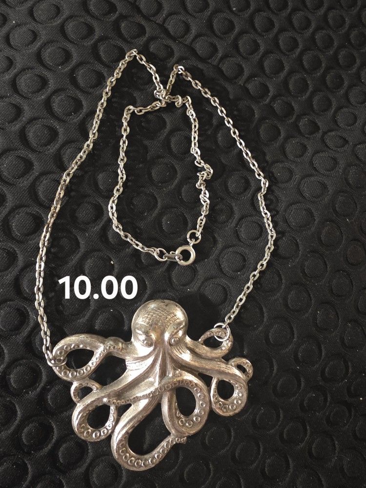 Awesome Silver Tone Statement Neck