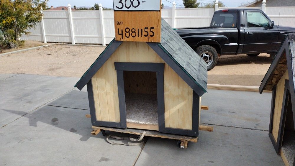 Brand New Large Dog House