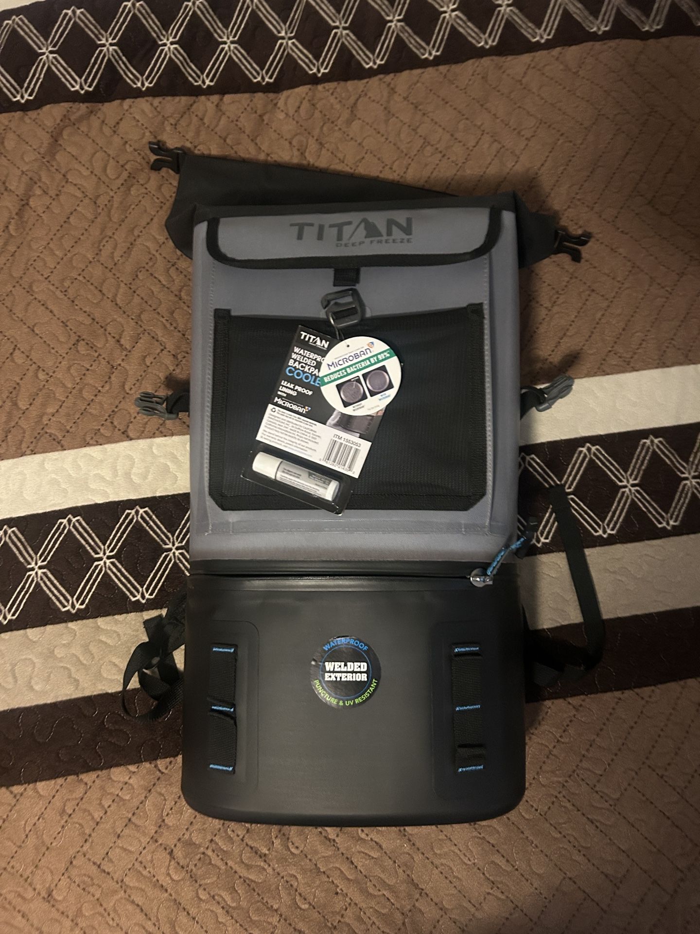 Titan by Arctic Zone Deep Freeze Welded Backpack Cooler