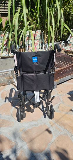Medline Foldable Wheelchair ♿️