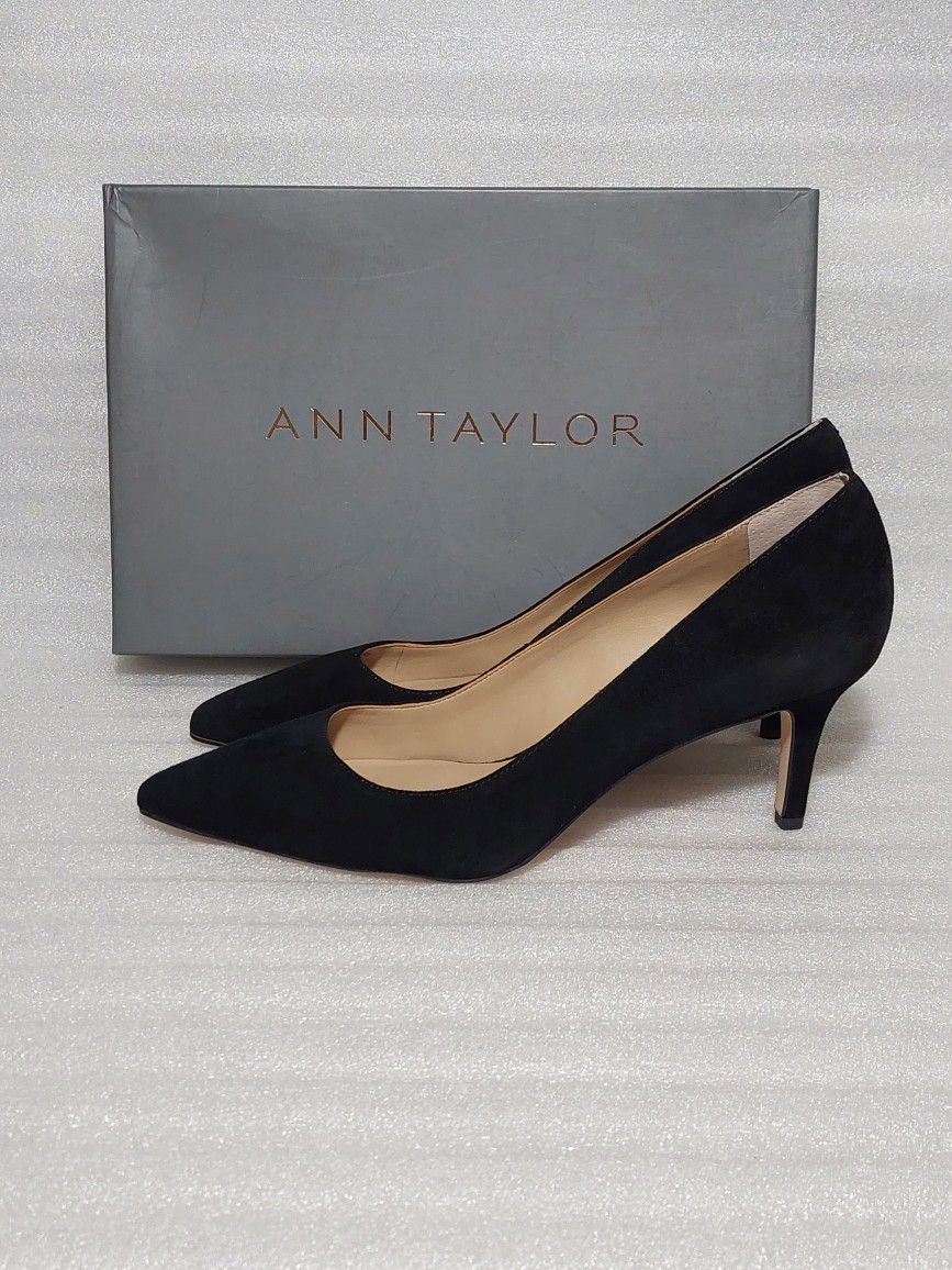 Ann Taylor heels pumps. Size 9 women's shoes. Black suede. Brand new in box 