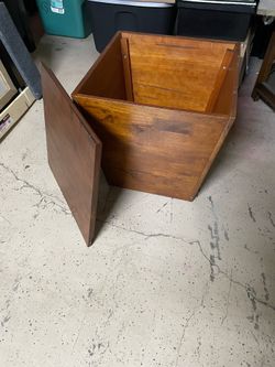 Solid Wood End Table With Storage!