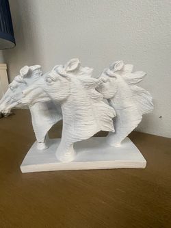 White Triple Horse Head Sculpture