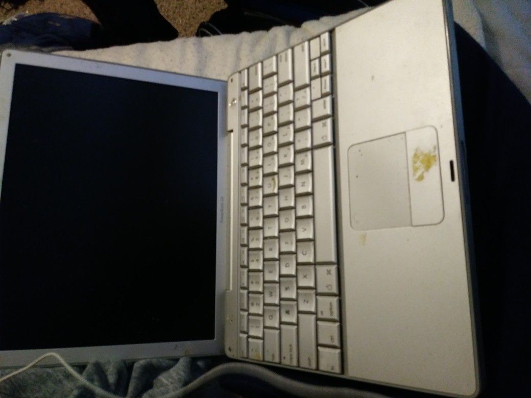 $50 apple laptop, needs charger to turn on