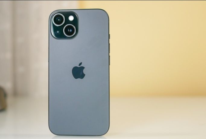 iPhone 15