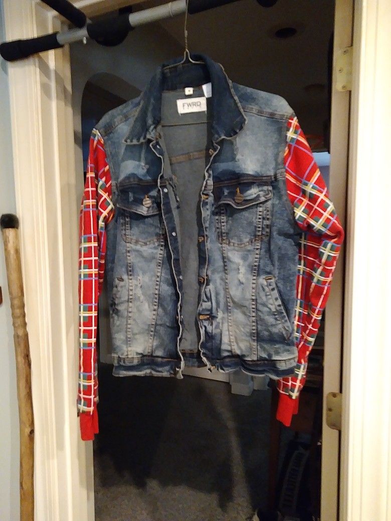 F W R D. DENIM CUSTOM MADE JACKET. VINTAGE JEAN JACKET ADULT LG.