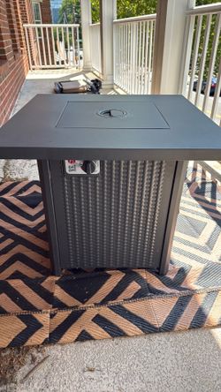 Fire pit table