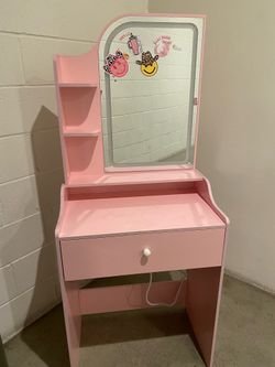Vanity for girls and stand