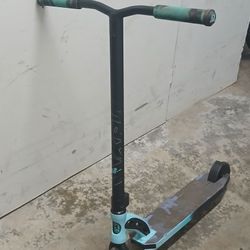 Madd Gear Scooter