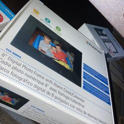 Polaroid 8” Digital Photo Frame 