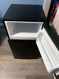 Mini fridge