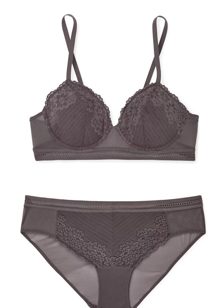 NWT New Bra and Panty set 34DDD Hipster Panty size Large Lingerie Matching Set