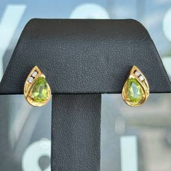 10k yellow Gold Peridot and Diamond Earrings studs