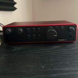 Focusrite Scarlett 2i2 Kit 