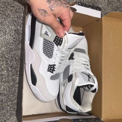 Air Jordan 4 Retro 'Military Black'