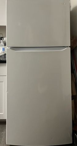 LG Top-Freezer Refrigerator White