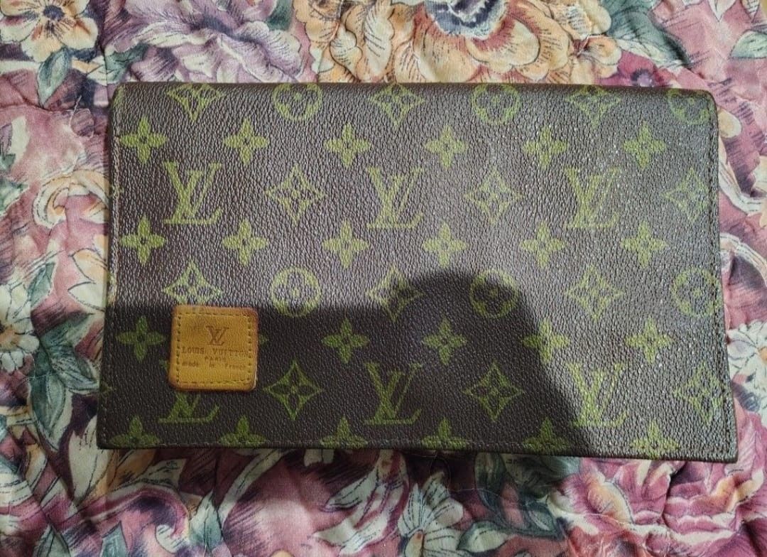 LV Wallet