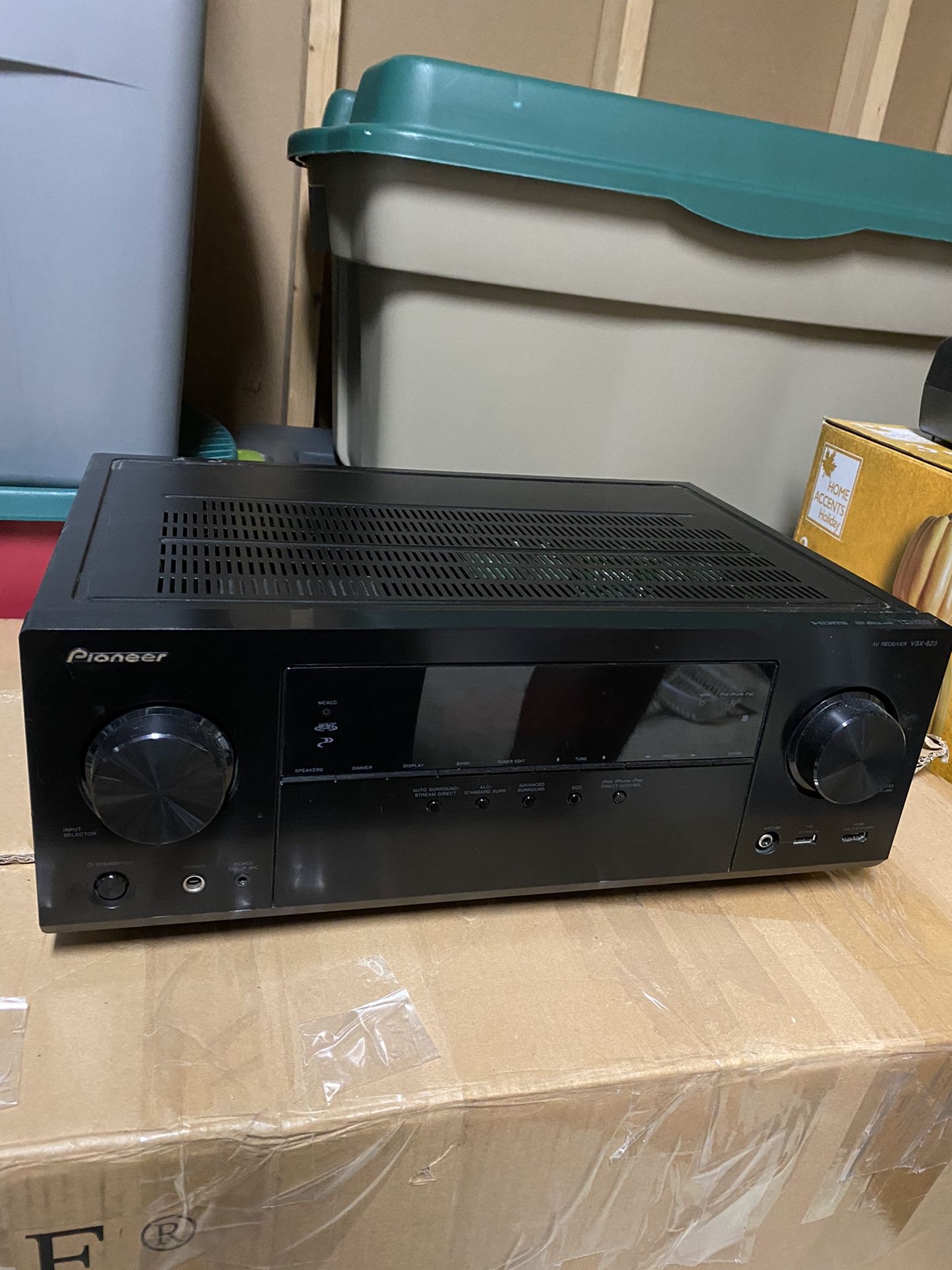 Pioneer Receiver - VSX 823