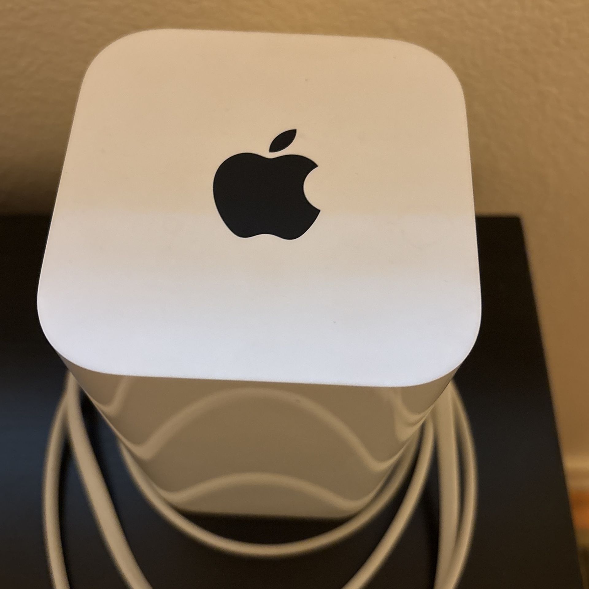 Apple 2TB AirPort Time Capsule