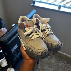 Air Jordan Retro 3s [5.5Y]