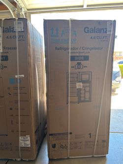Galanz 4.6 cu ft Stainless Steel Mini Fridge With Freezer