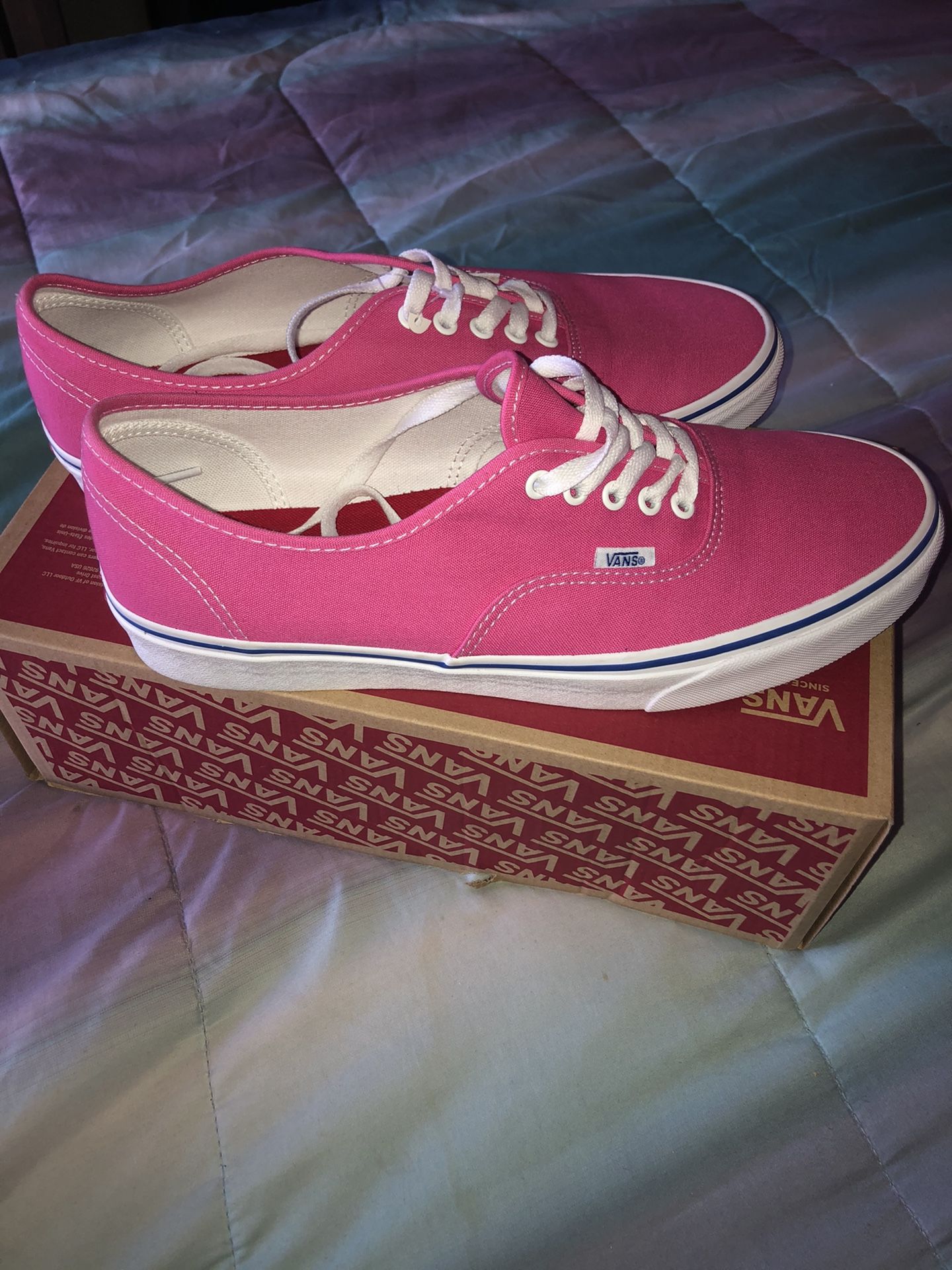 MENS size 12 Pink Vans (BRAND NEW)