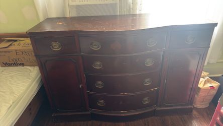 Dresser/ credenza