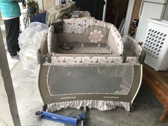 Baby nursery center/ need gone ASAP