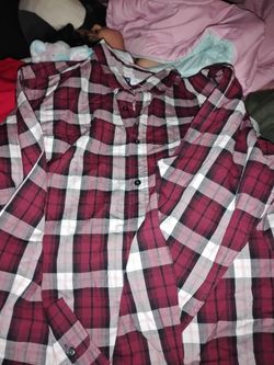 Old navy Red Plaid Flannel Button-Up Shirt