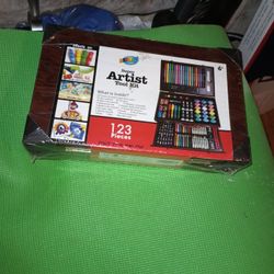 Art Set New Never Opened $6