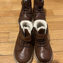 Toddler boots.