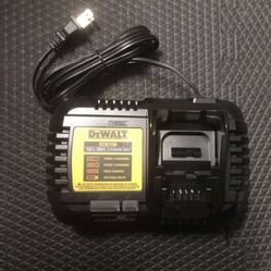 New DeWalt 6amp Charger DCB1106