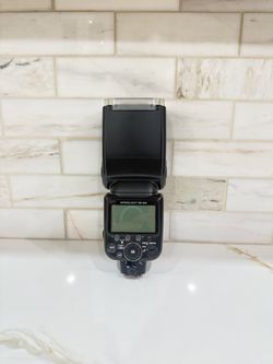 Nikon SB-900 Speedlight Camera Attachment