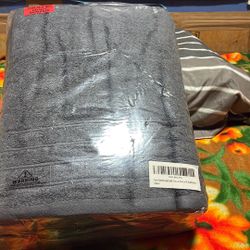 New 4-packs Large Towel