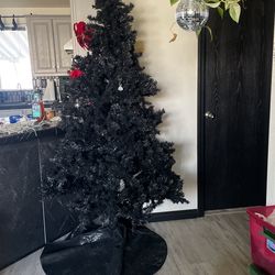 Black Christmas Tree 