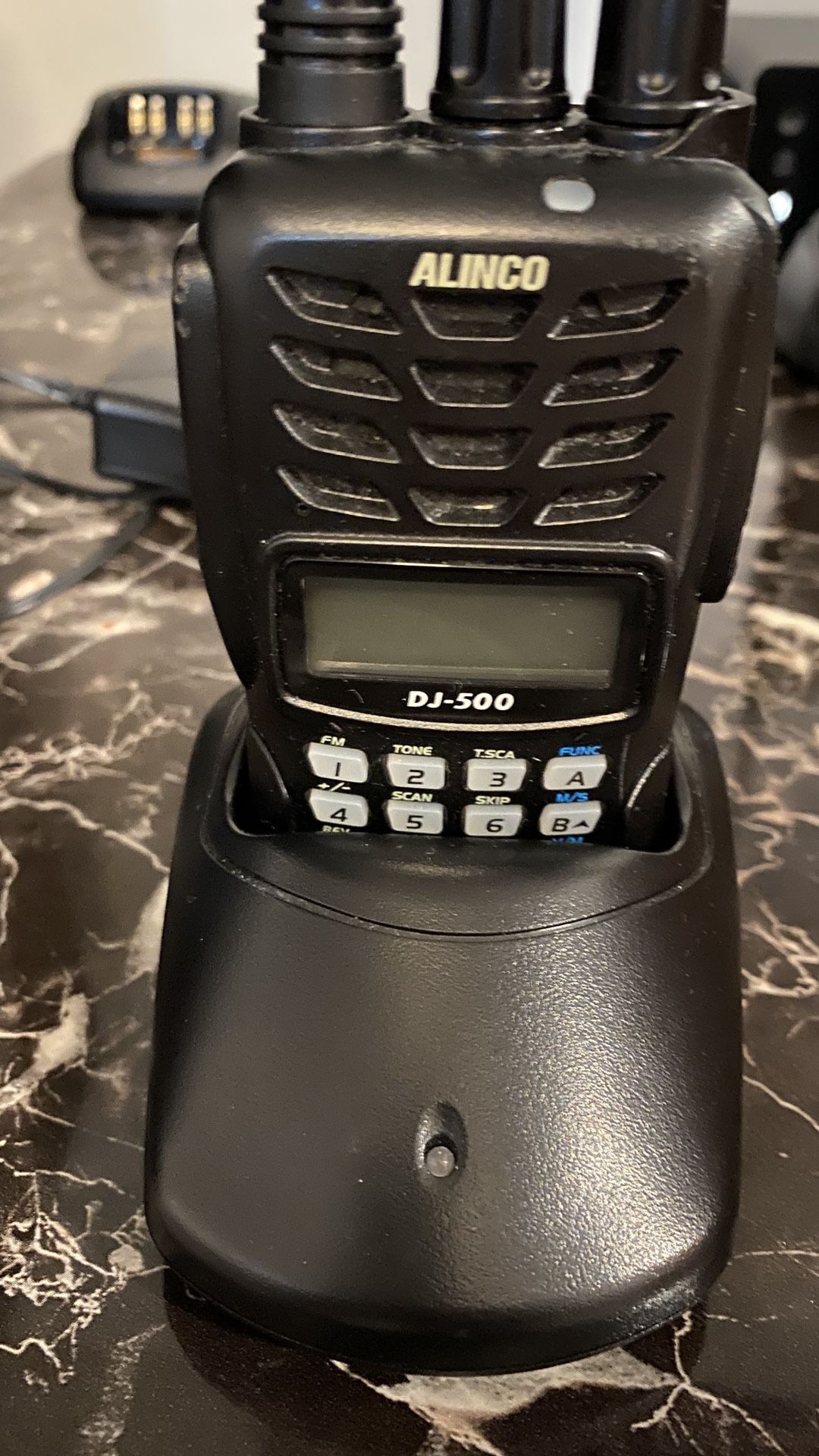 Alinco DJ-500T UHF/VHF Radio