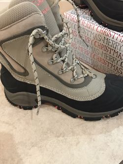 Columbia Boots 7 1/2