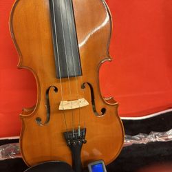 Beautiful 4/4 Barcelona Violin with New Bow, Digital Tuner, Shoulder Rest, Extra Strings $150 Firm