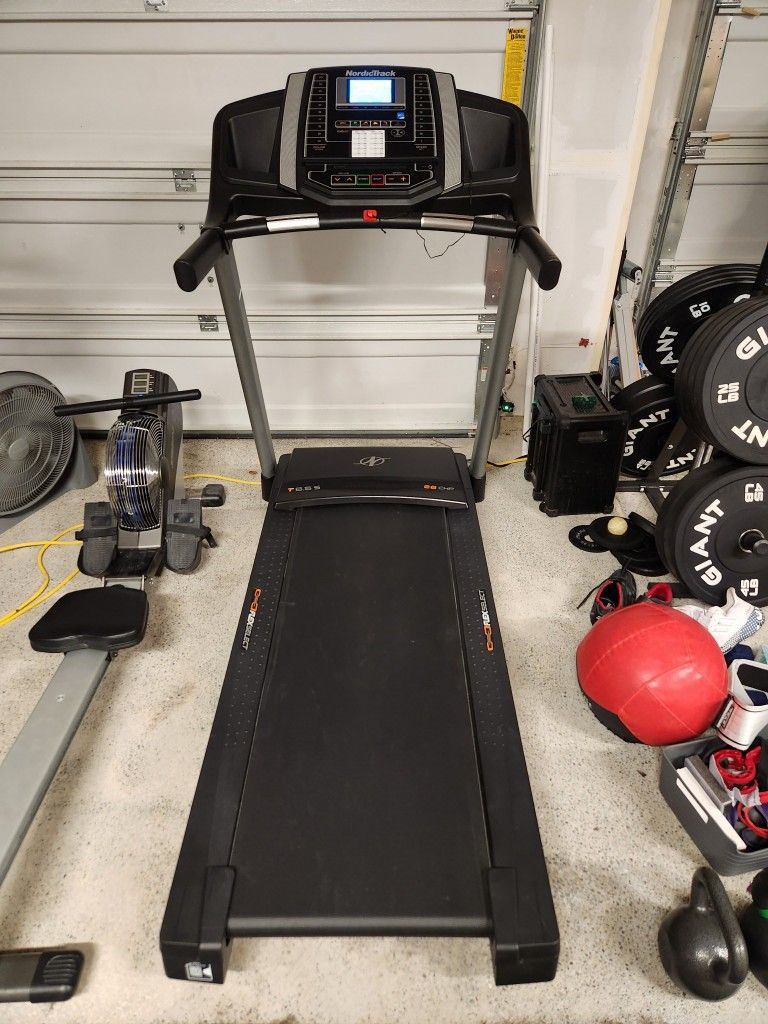 NordicTrack T 6.5 S Treadmill for Sale in Puyallup, WA OfferUp