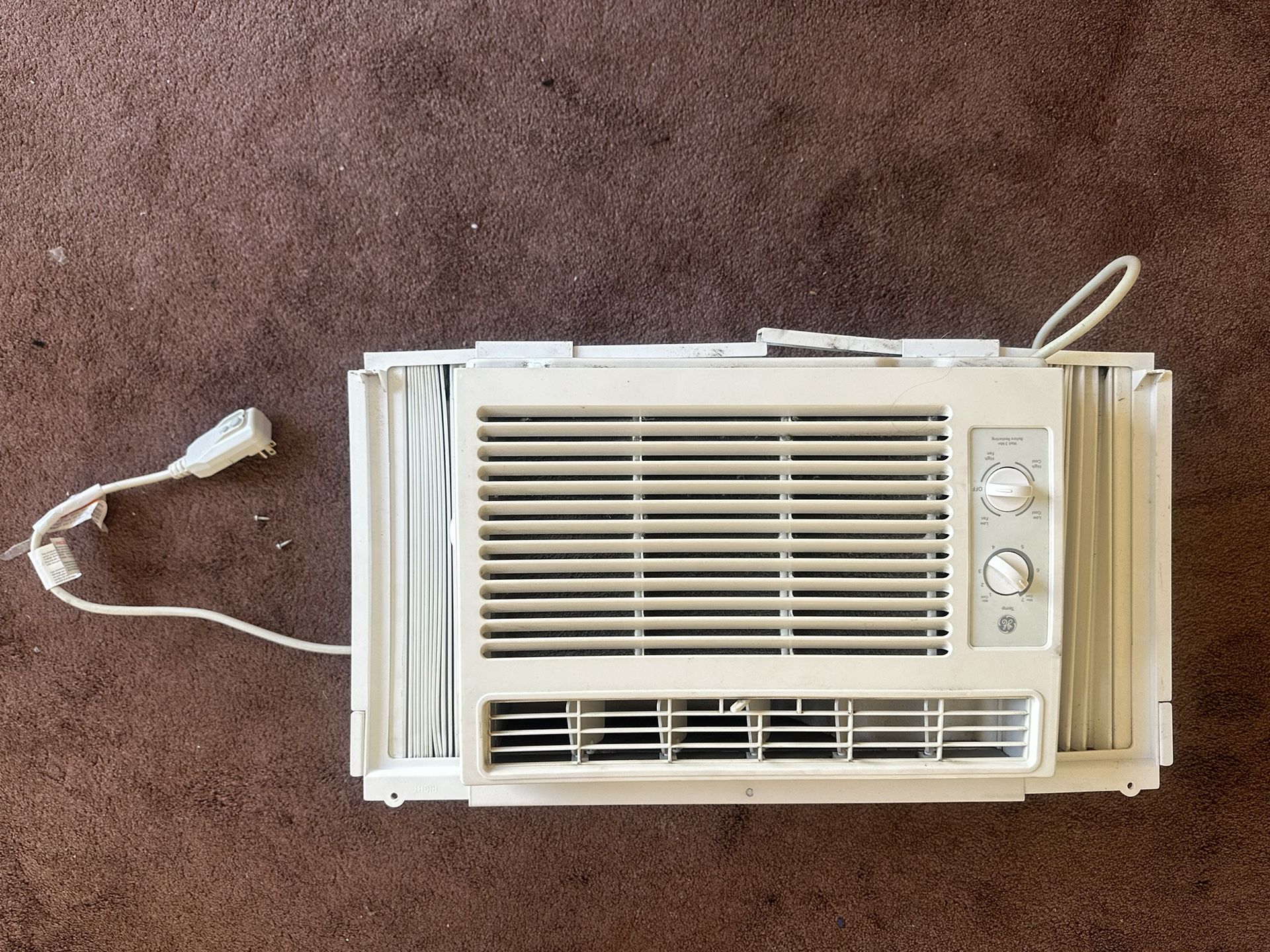 ac unit $55 (obo) (general electrics brand with removable / expandable sides)