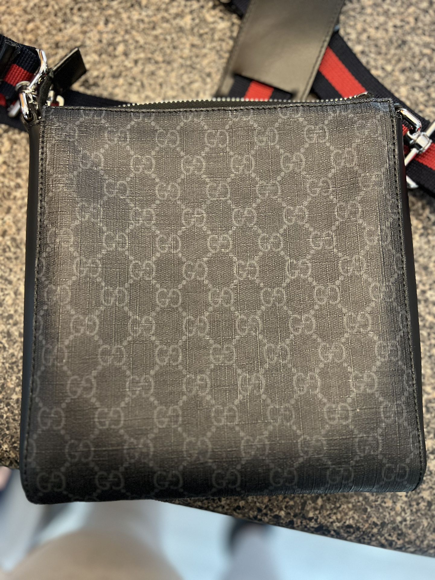 Gucci Messenger Bag – The Consignment Bar