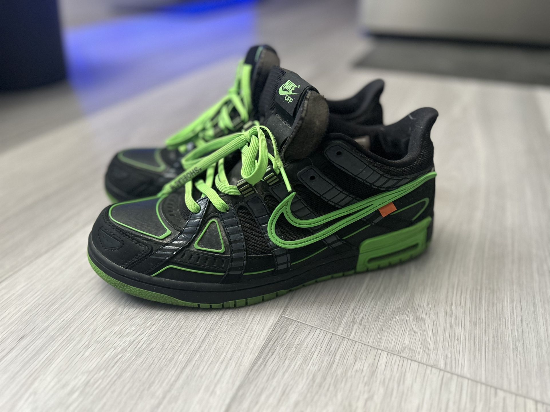 NIKE OFF WHITE RUBBER DUNK