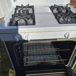 Stove and dishwasher 