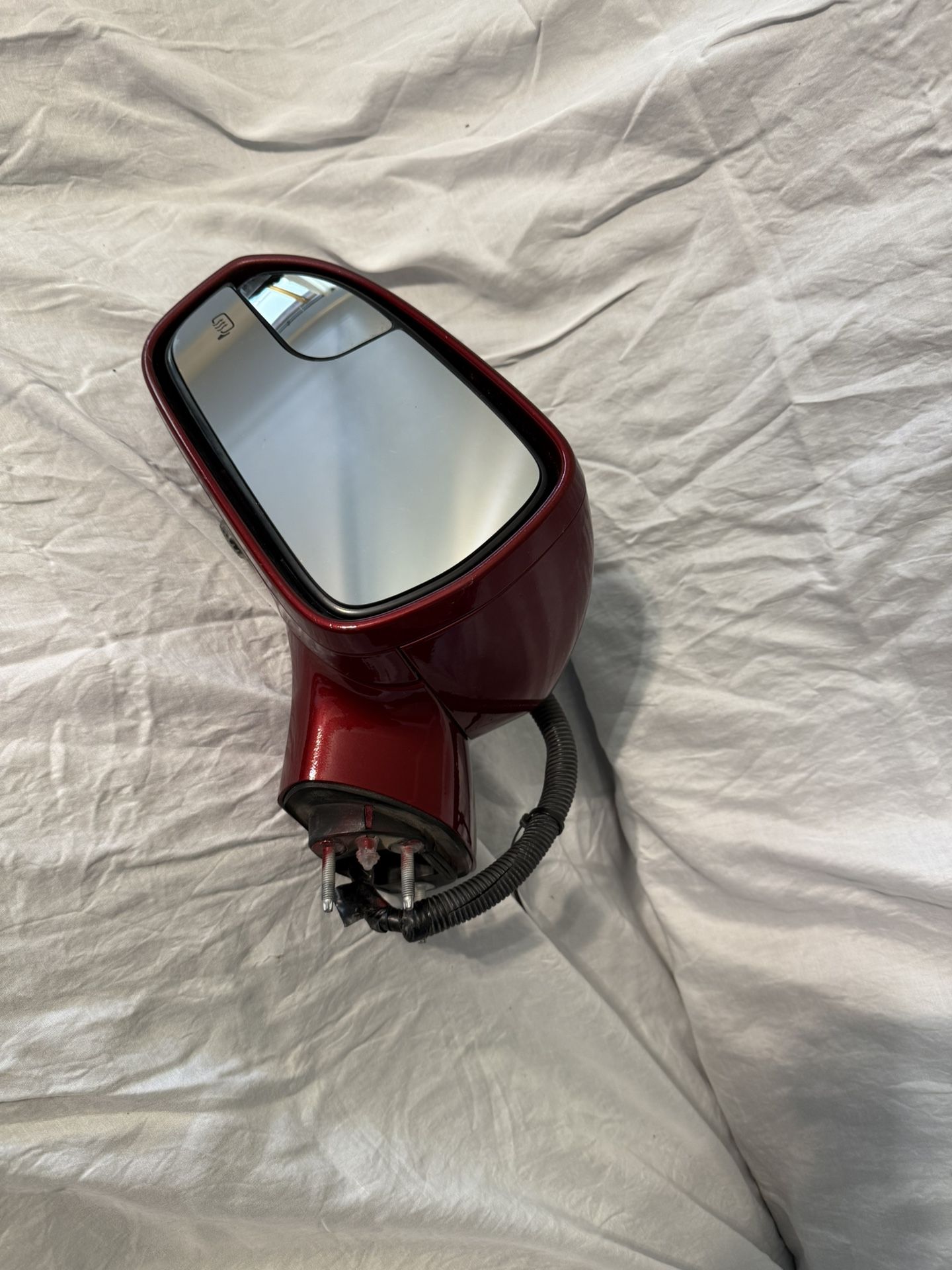 Ford Fusion 2015-2017 driver side mirror Pick up in Dallas zip code 75211