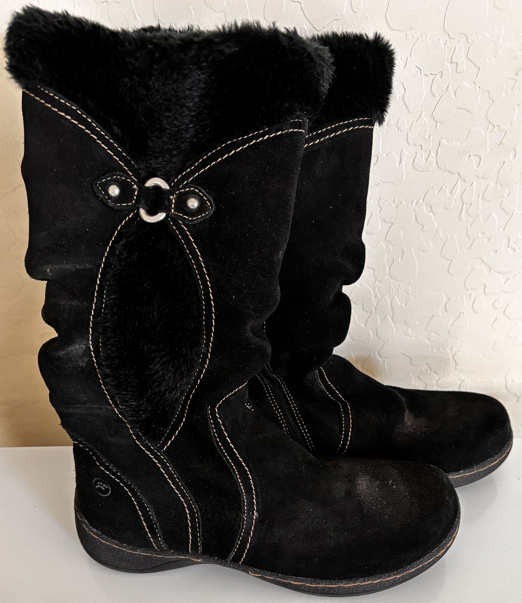 Bare Traps Women's Ellery Black Suede Faux Fur Stay Dry System Snow Boots