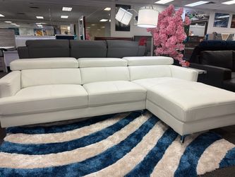 Crazy Sale Now🚨Beautiful White Sectional Available Limited Time $799