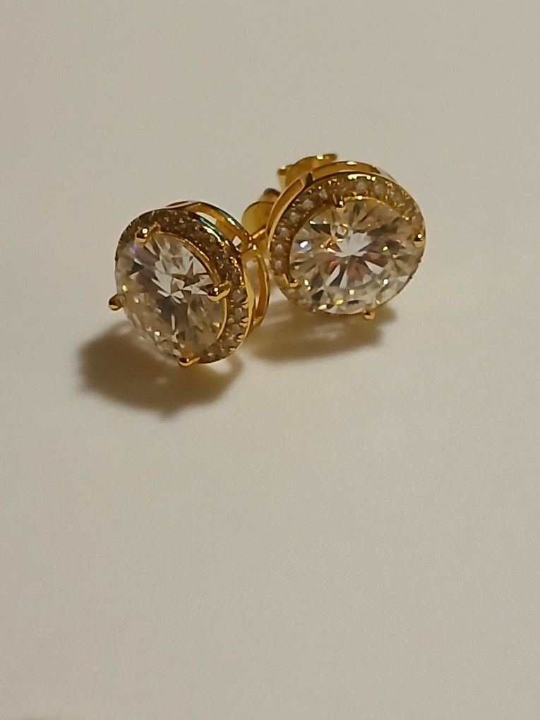 OVER 4CT MOISSANITE DAIMOND STUD GOLD PLATED OVER STERLING SILVER