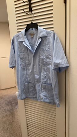 Men’s light blue Guayaveras shirt