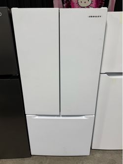 Brand new Crosley 30 in. 18.4 cu. ft. French Door with Pocket Handle Design with Adjustable Door Bins and Ice Maker Ready in White