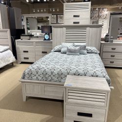 4PC Queen Bedroom Set